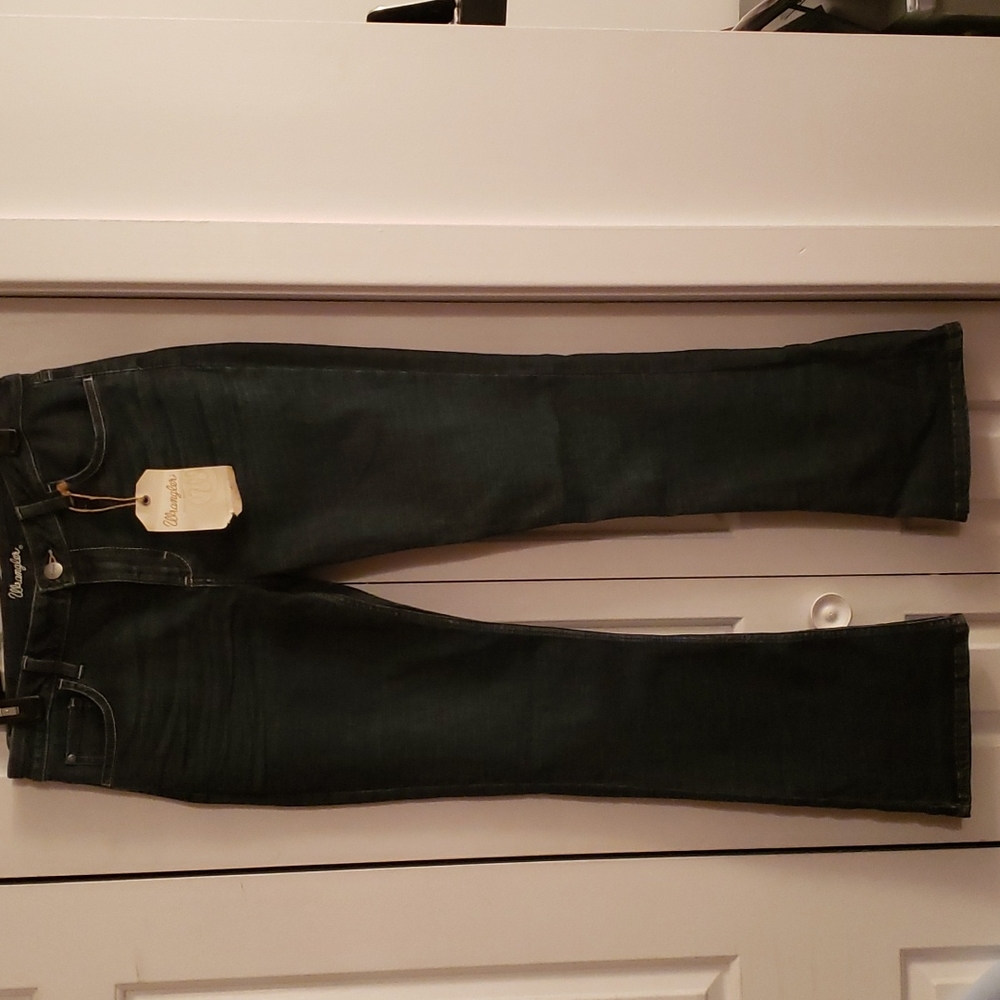 Womans Wrangler Jeans